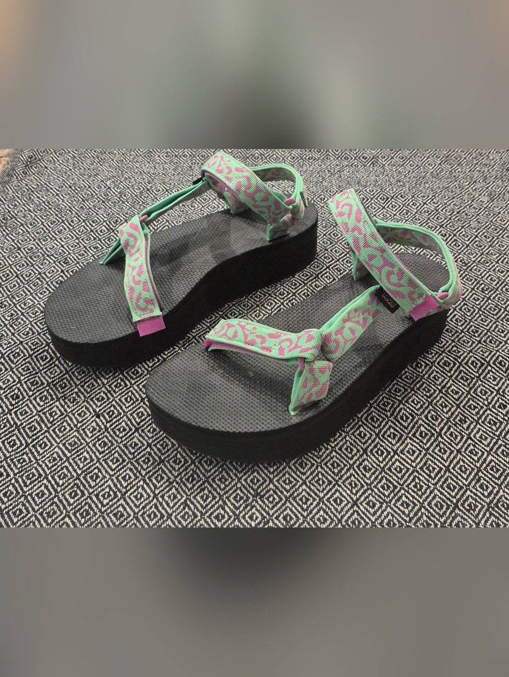 Teva Flatform Sandals Size 10 Women's